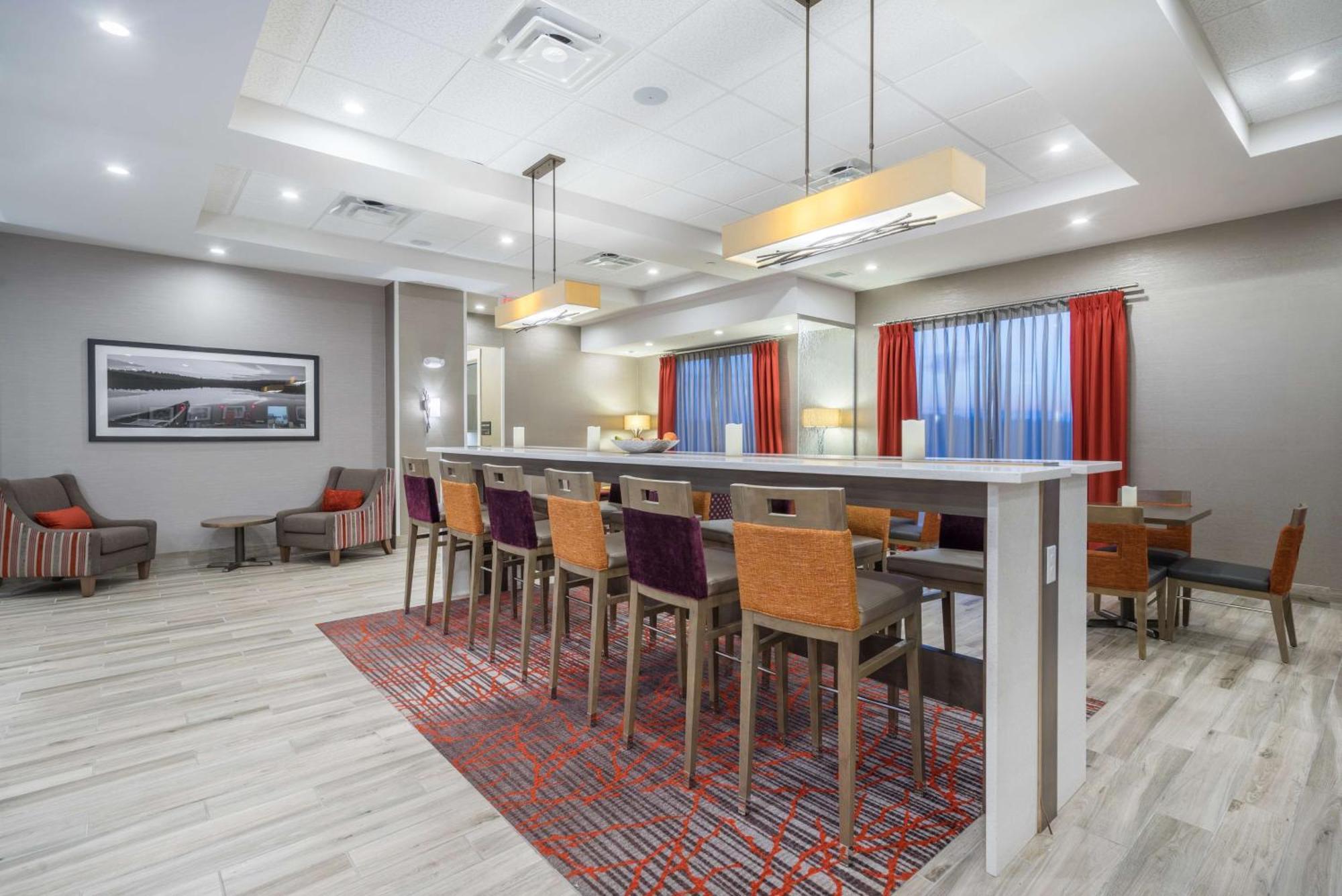 Hampton Inn By Hilton Oxford, Me Bagian luar foto